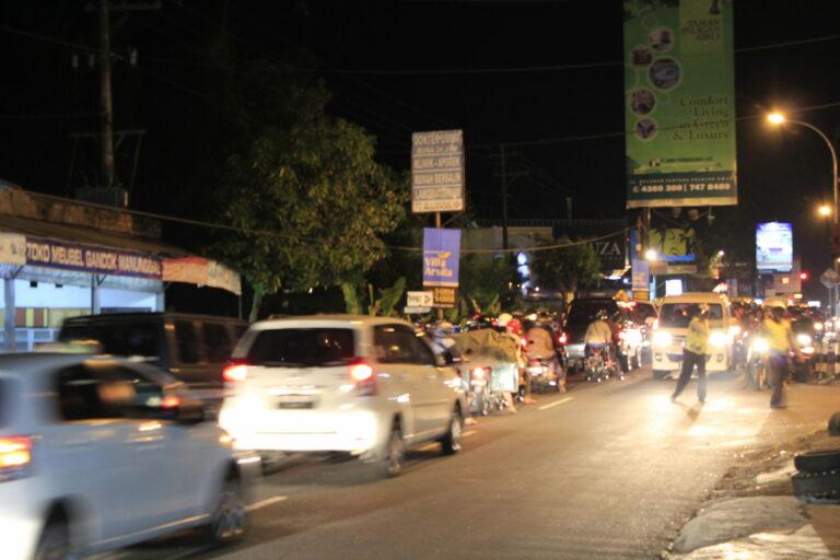 Jl. Kaliurang KM. 9 Ngaglik, Sleman, DIY Macet