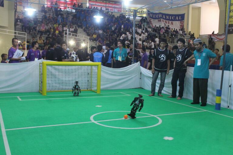 Menjadi Tuan Rumah, UII Berharap Dapat Bersaing Dalam Hal Robot