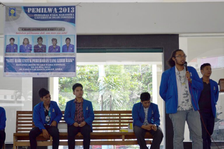 Lembaga: Dari, Oleh, dan Untuk Mahasiswa