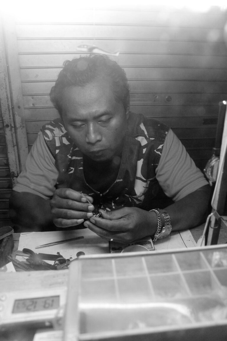 LENSA: Jam Penopang Kehidupan
