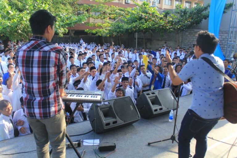 Ospek Santai “Semata” FE