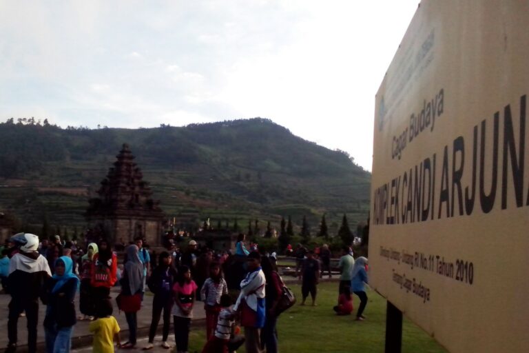 Wisatawan Serbu Dieng Saat Libur Lebaran