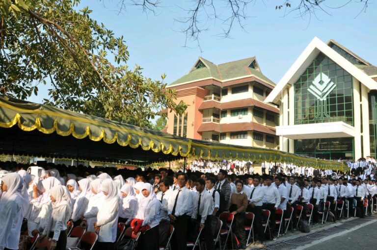 Mahasiswa dituntut Mengingat Landasan Berfikir dan Bertindak