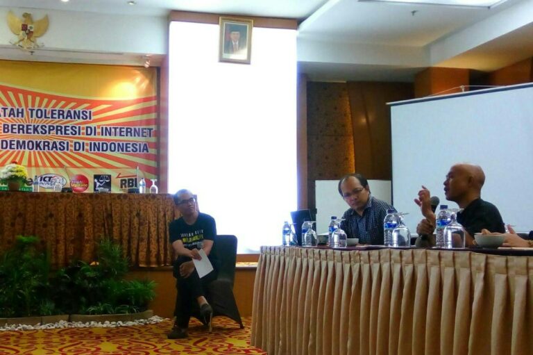 Menatah Kebebasan Berekspresi di Internet