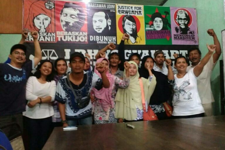Petani yang Tanahnya Dirampas Kirimi Jokowi Petisi
