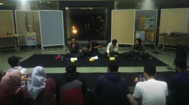 Mengkritisi Politik Pengupahan Lewat Diskusi Perburuhan