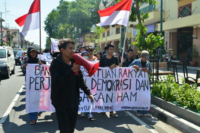 Aksi Solidaritas Pembebasan Dua Mahasiswa LPM BOM ITM