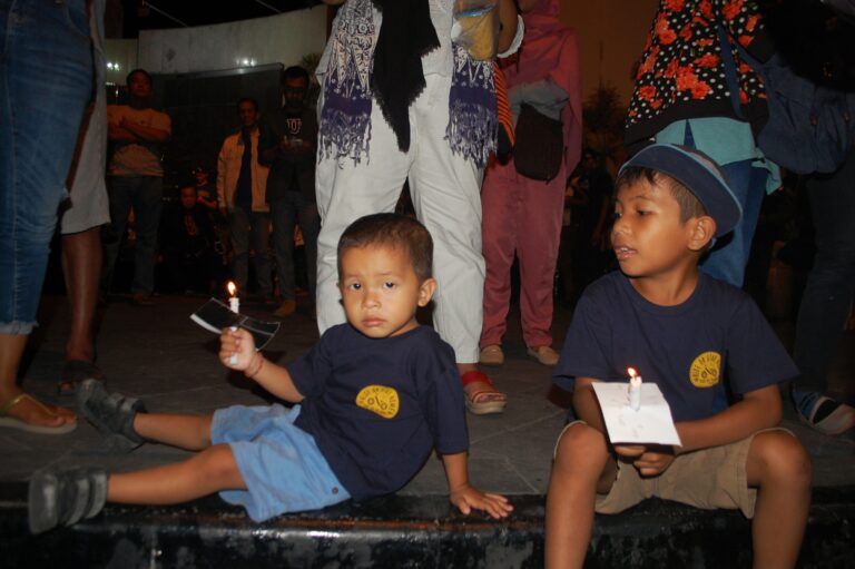Solidaritas dan Doa Bersama untuk Korban Teror Surabaya
