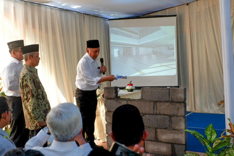 Peletakan Batu Pertama Pembangunan Gedung FIAI