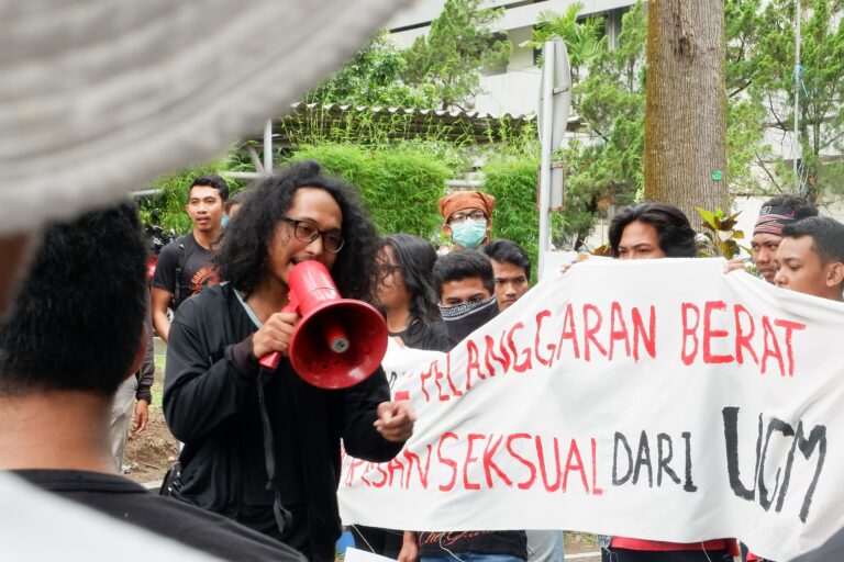 Lebih Pilih Bungkam daripada Pecat Pemerkosa