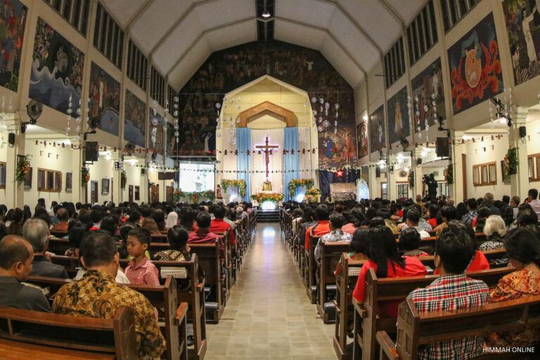 Damai Natal di Gereja St. Antonius Kotabaru