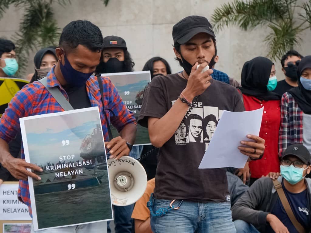 Aksi Kamisan: “Hentikan Tambang Pasir Laut di Kepulauan Sangkarrang!”