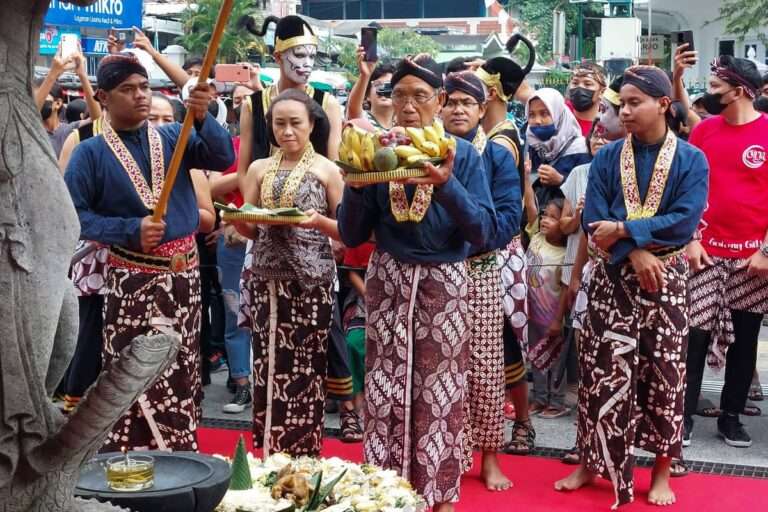 Selapanan Hamzah Batik pada Sabtu Kliwon Bertajuk Wisata Budaya