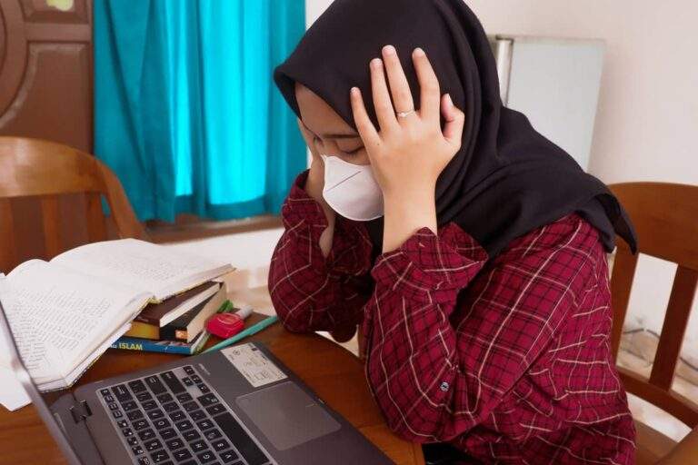 Generasi Overthinking dan Puisi Lainnya